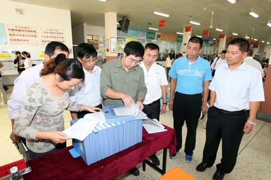 南京理工大學(xué)泰州科技學(xué)院接受江蘇省學(xué)校食堂工作檢查獲好評(píng)
