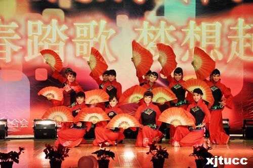青春踏歌,夢想起航——西安交通大學(xué)城市學(xué)院2012迎新生晚會圓滿落幕