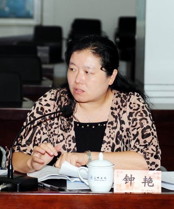 學校黨委召開推進創先爭優“156”長效機制座談會
