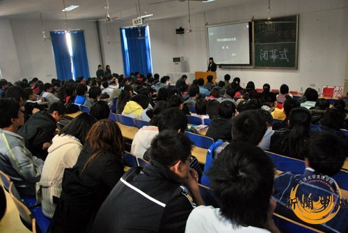 江漢大學(xué)文理學(xué)院首屆社團(tuán)文化節(jié)閉幕式圓滿結(jié)束