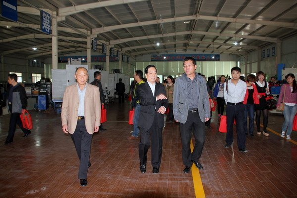 《鄭州教育》通訊員會議在鄭州職業技術學院召開