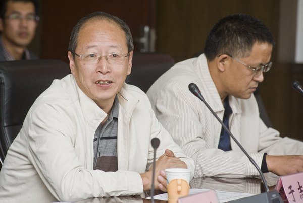 學(xué)校舉行“公益慈善”助學(xué)金發(fā)放儀式
