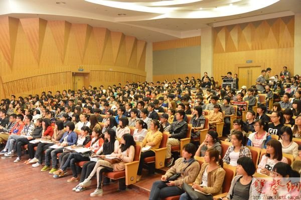 江蘇省大學生成長故事南藝專場報告會成功舉辦