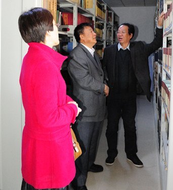 省特色文化研究基地建設(shè)情況檢查組蒞臨通化師范學(xué)院進(jìn)行工作檢查