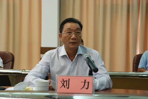 劉力書(shū)記、鄧艷葵副院長(zhǎng)率隊(duì)赴田東縣參加自治區(qū)扶貧開(kāi)發(fā)工作座談會(huì)并深入對(duì)口扶貧點(diǎn)調(diào)研