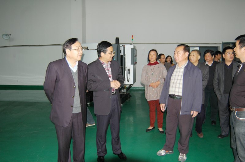 臺州市政府決策咨詢委綜合經濟組全體會議在臺州科技職業學院召開