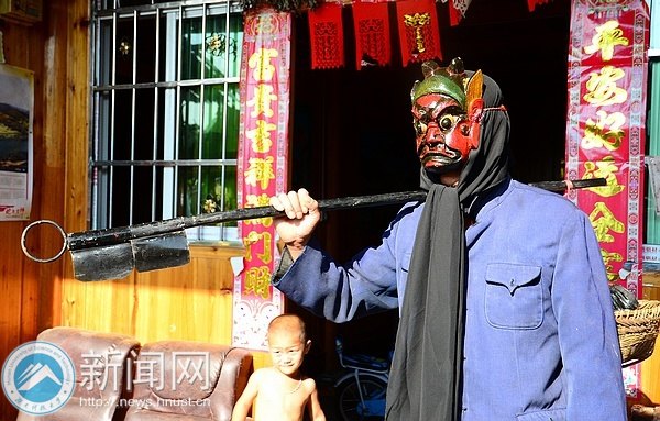 湖南科技大學(xué)師生遠(yuǎn)赴懷化山區(qū) 探尋非物質(zhì)文化遺產(chǎn)——神秘的儺戲