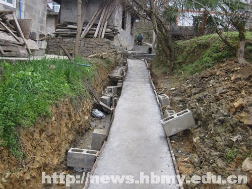 學校“三萬”工作組積極開展預檢自查工作