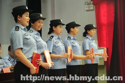 “警察姐姐進校園 安全文明在身邊”主題活動在湖北民族學院啟動