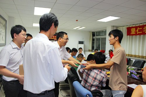 燕山大學里仁學院召開2013年新兵入伍歡送會