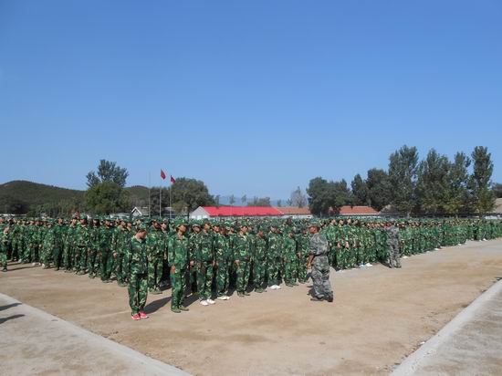 北京城市學(xué)院2013級新生軍訓(xùn)圓滿結(jié)束
