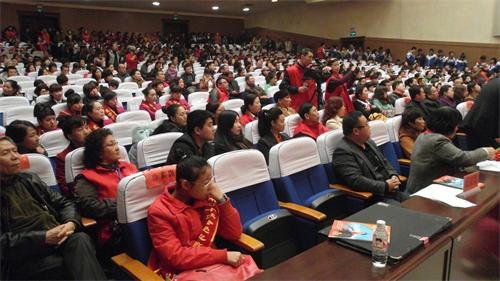經管學院志愿者參加吉林市紅十字會愛心救助家園助學大會經管學院志愿者參加吉林市紅十字會愛心救助家園助學大會