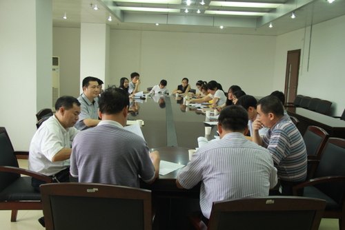 學(xué)校召開2013年助學(xué)貸款到期本金催收工作會(huì)議