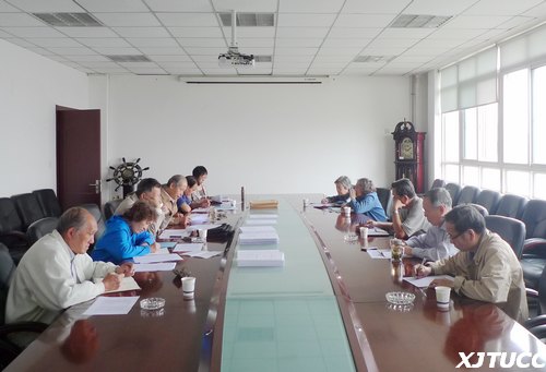 西安交大城市學(xué)院召開教學(xué)督導(dǎo)總結(jié)暨2013屆優(yōu)秀畢業(yè)設(shè)計(論文)評審會議