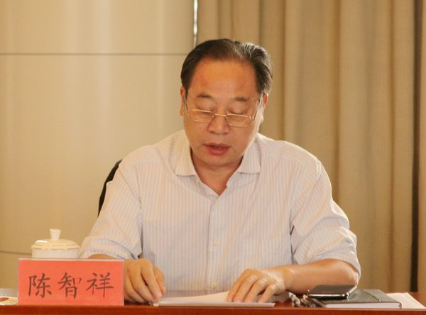 景德鎮(zhèn)陶瓷學(xué)院黨委召開教育實(shí)踐活動(dòng)專題民主生活會(huì)