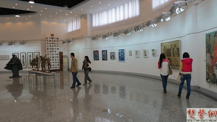南京藝術(shù)學(xué)院第二屆青年教師技能展演美術(shù)作品展開幕