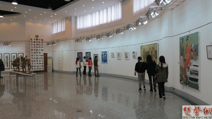 南京藝術(shù)學(xué)院第二屆青年教師技能展演美術(shù)作品展開幕