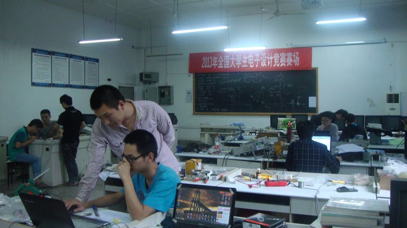 城科學(xué)子榮獲全國(guó)大學(xué)生電子設(shè)計(jì)競(jìng)賽重慶市二等獎(jiǎng)