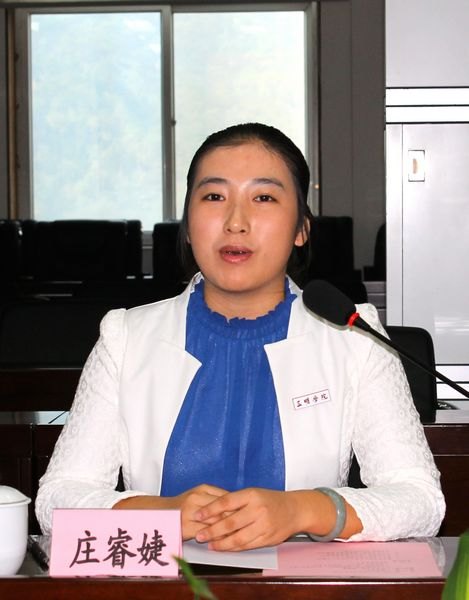 三明學院召開首批優秀學生黨員進社區掛職鍛煉動員座談會