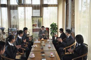 紅葉紛飛滿蘭亭 品茗暢談職業夢——第九期“蘭亭茶敘”圓滿落幕