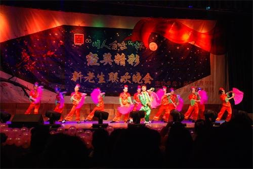 經(jīng)濟(jì)管理學(xué)院“川人百味”杯經(jīng)英精彩新老生聯(lián)歡晚會(huì)圓滿(mǎn)落幕經(jīng)濟(jì)管理學(xué)院“川人百味”杯經(jīng)英精彩新老生聯(lián)歡晚會(huì)圓滿(mǎn)落幕