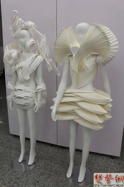 設(shè)計學(xué)院舉辦服裝設(shè)計專業(yè)實驗性課程作品展