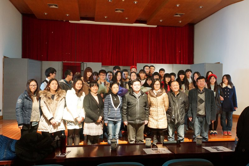 金陵學(xué)院學(xué)生自編自演話劇《有雷無雨》