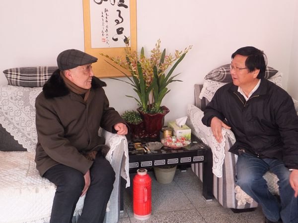 校領導春節前夕慰問離退休老干部