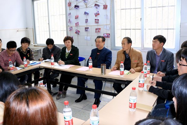 校領導深入學生社團之家調研學生社團工作