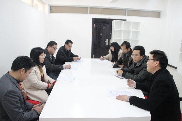 校大學(xué)生創(chuàng)業(yè)基地舉行第一批創(chuàng)業(yè)項(xiàng)目入駐答辯評(píng)審會(huì)