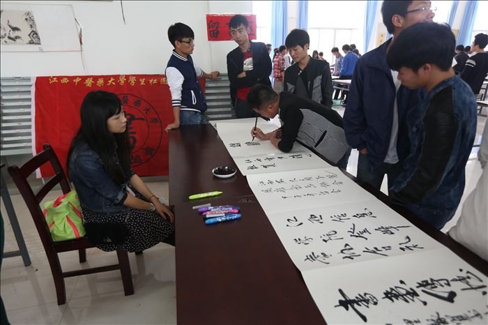校團委成功舉辦第五屆南昌市高校書法創(chuàng)作藝術(shù)節(jié)