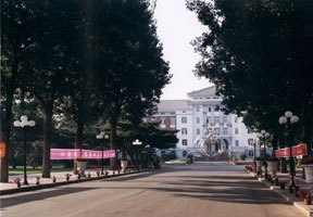 沈陽藥科大學(xué)圖片